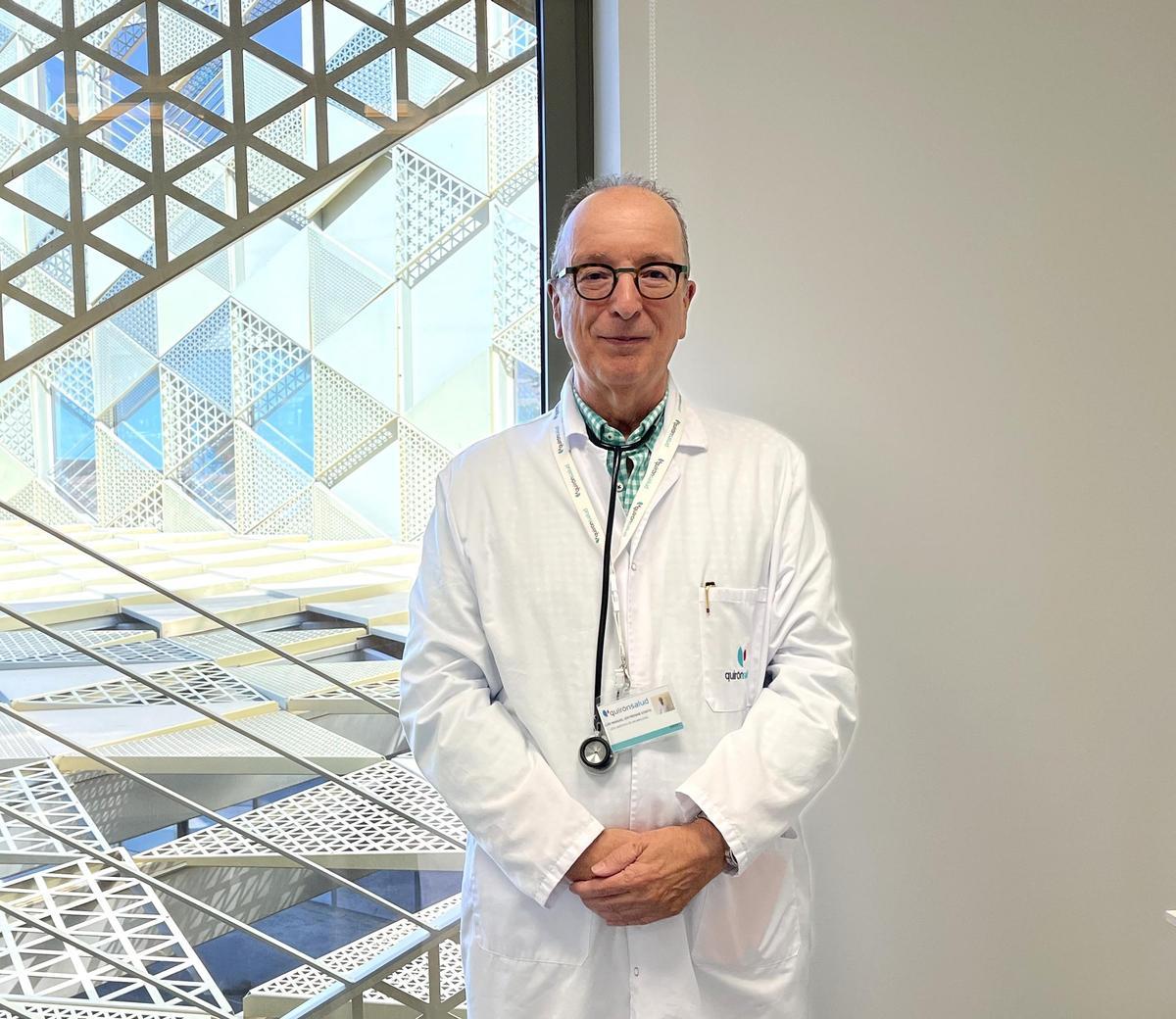 El jefe del servicio de Neumología del Hospital Quirónsalud Córdoba, el doctor Luis Manuel Entrenas.