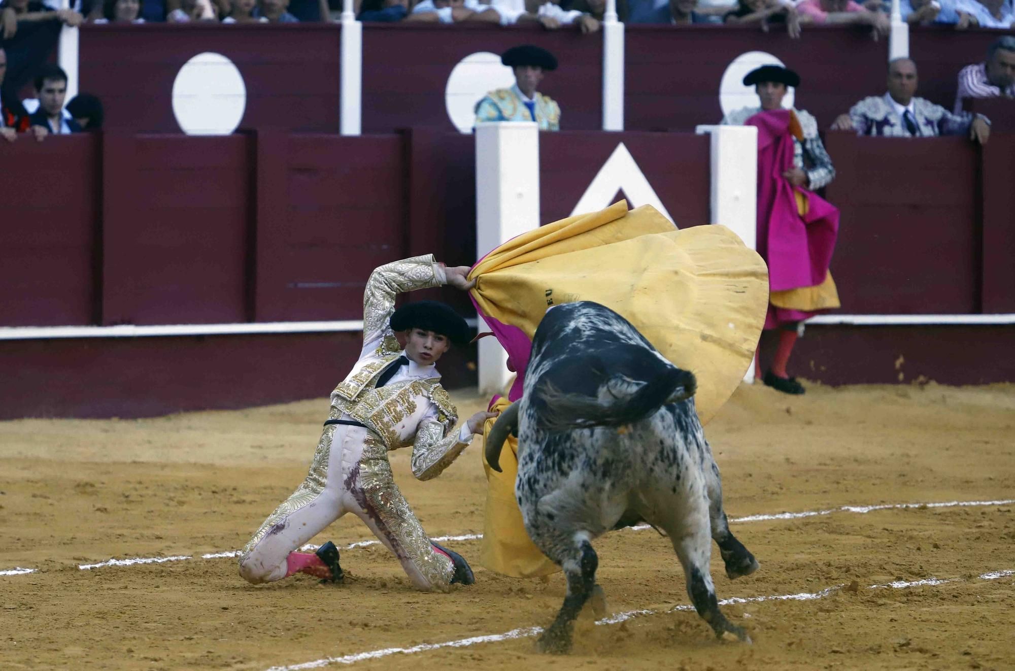 El triunfo de Simón Andreu en La Malagueta, en imágenes