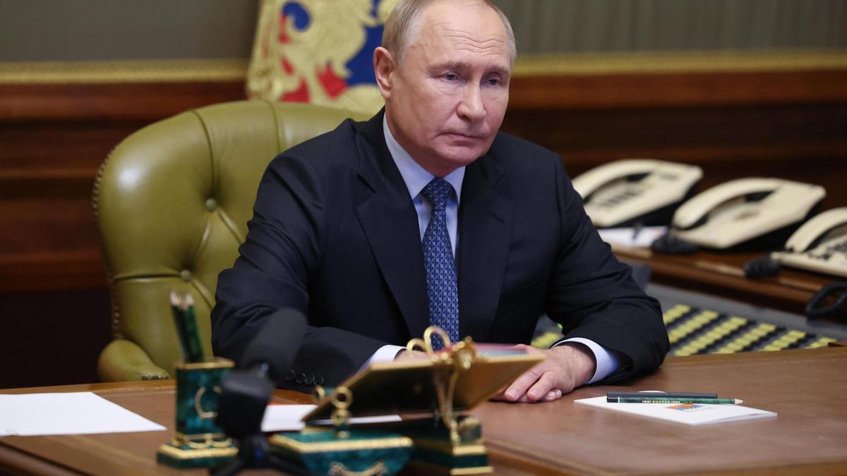 El presidente ruso, Vladímir Putin, durante una reunión con el Consejo de Seguridad de Rusia este viernes.