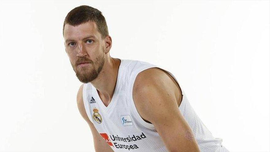 Kuzmic, exjugador del Real Madrid, en coma tras un accidente de tráfico