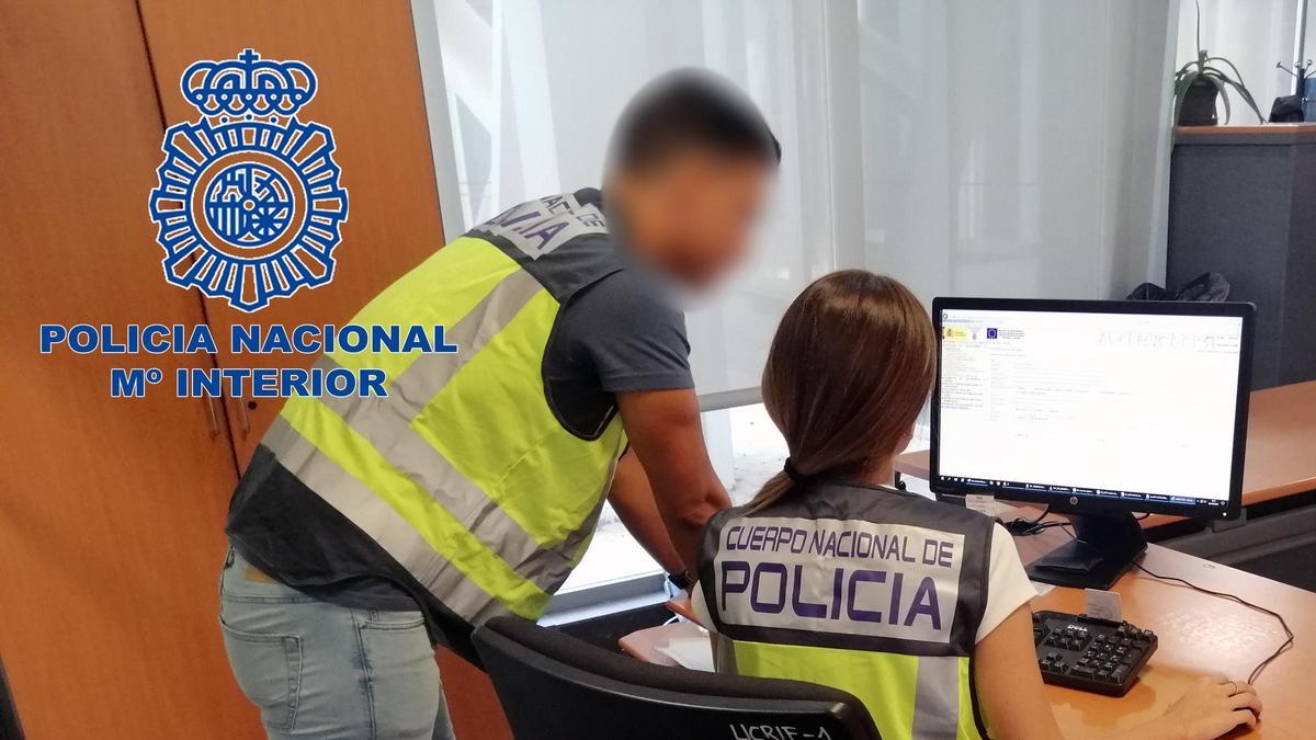 Investigadores de la UCRIF de la Policía de Alicante.