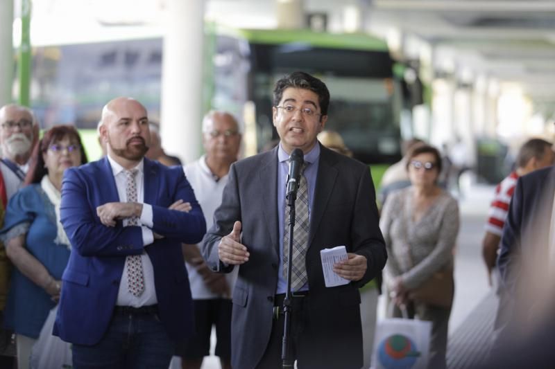 El presidente del Cabildo de Tenerife, Pedro Martín, y el director insular de Movilidad, José Alberto León, asisten a la inauguración de la estación de guaguas de Puerto de la Cruz | 22/11/2019 | Fotógrafo: Delia Padrón