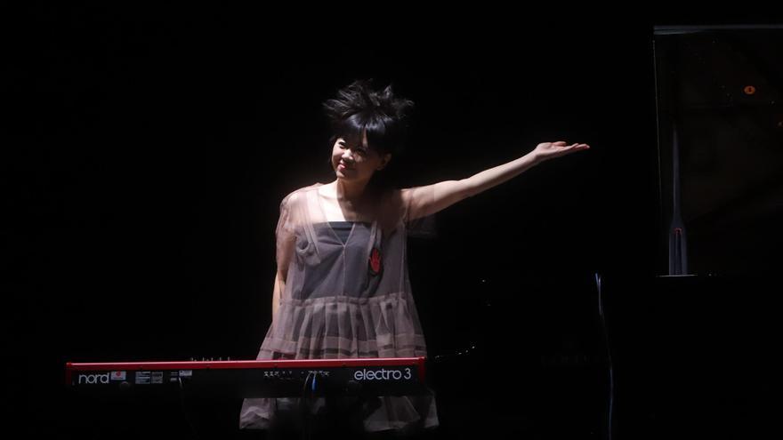 Crítica de Javier Losilla del Festival de Jazz: Hiromi, un tsunami sobre el teclado