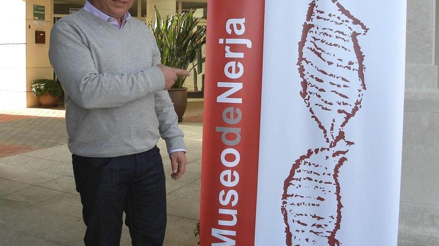 El que era gerente de la Fundación Cueva de Nerja, Ángel Ruiz, ha anunciado hoy su dimisión.