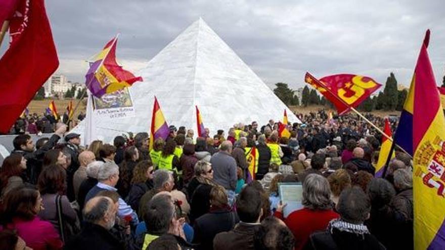 Un momento del acto de inauguración del panteón.