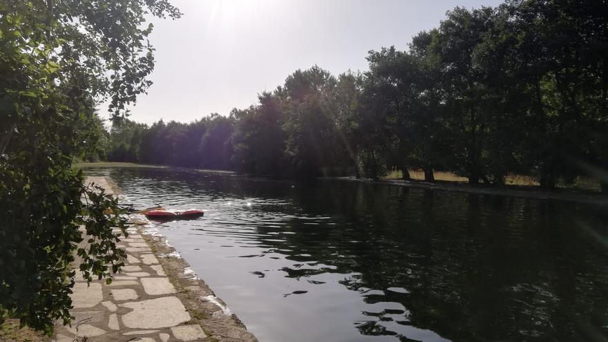Báñate en plena naturaleza en la piscina fluvial de Santa Croya de Tera