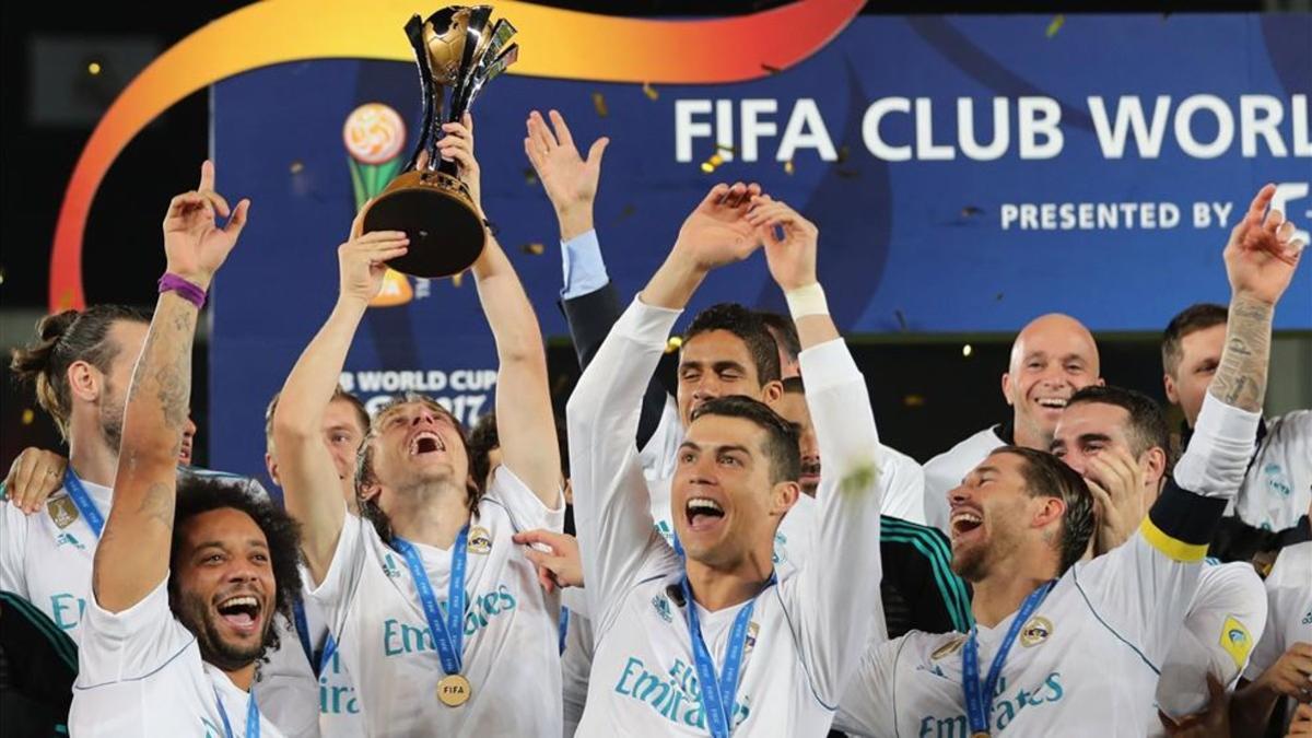 La plantilla del Real Madrid celebrando el título del Mundial de Clubs