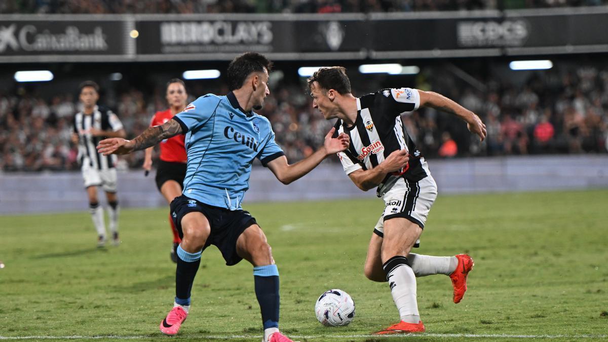 Jakobsen maniobra durante el Castellón-Ceuta.