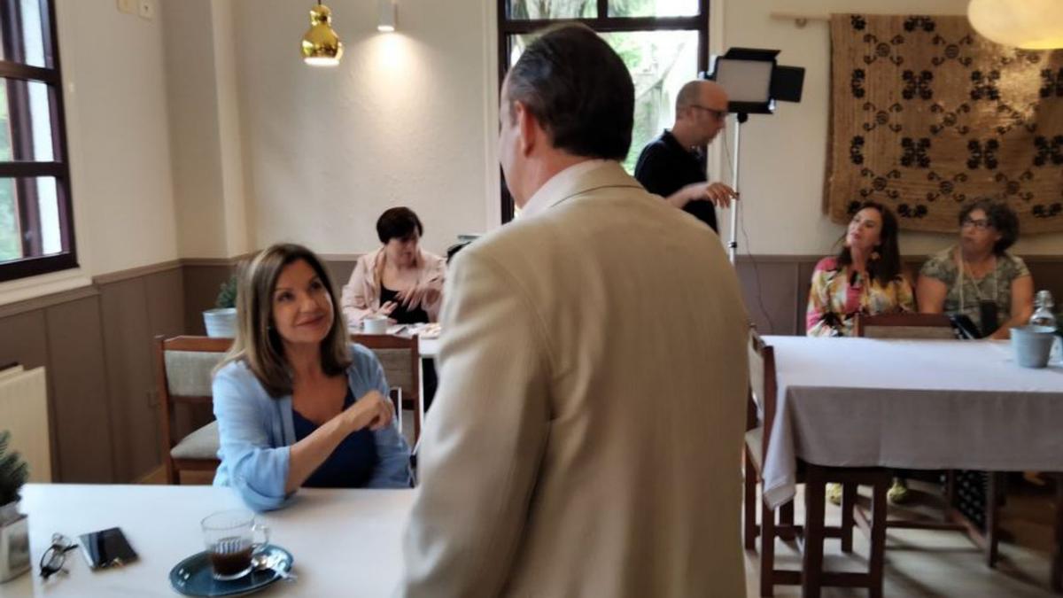 Las pantallas se visten de Blanco Faro de Vigo