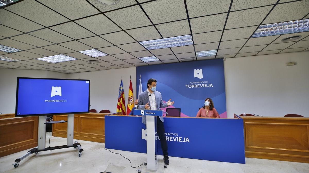 Presentación de la nueva imagen corporativa del Ayuntamiento de Torrevieja