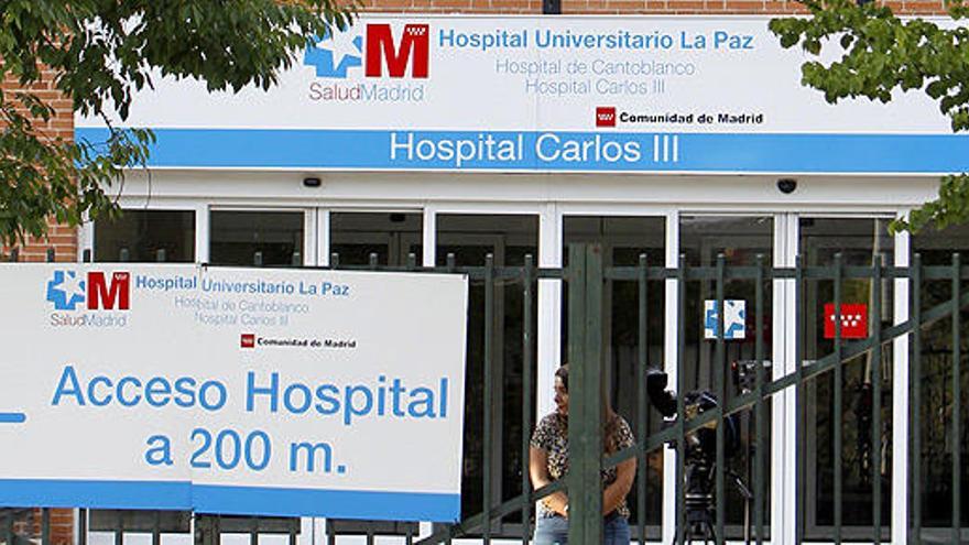 Hospital La Paz-Carlos III, donde está ingresada una enfermera.