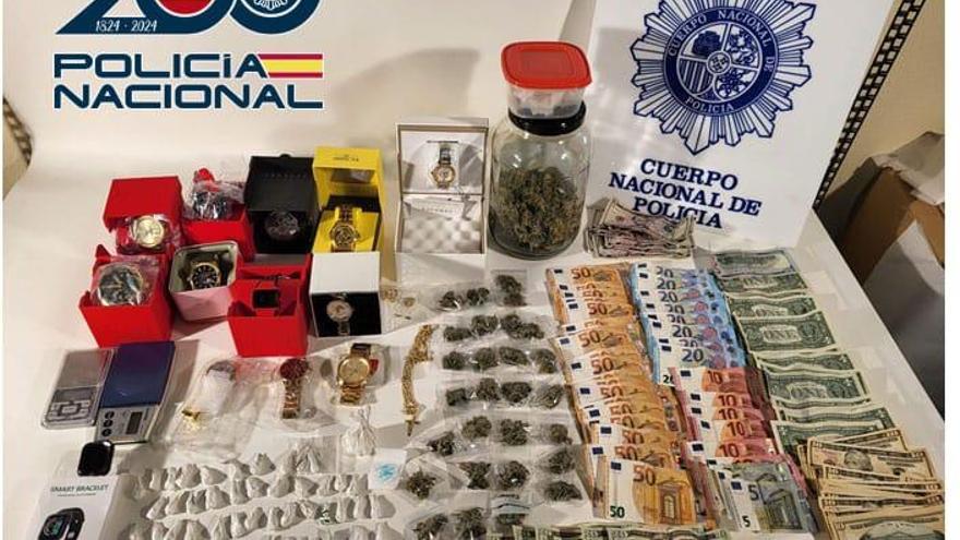Desmantelado un punto de venta de drogas cerca de una zona escolar en León