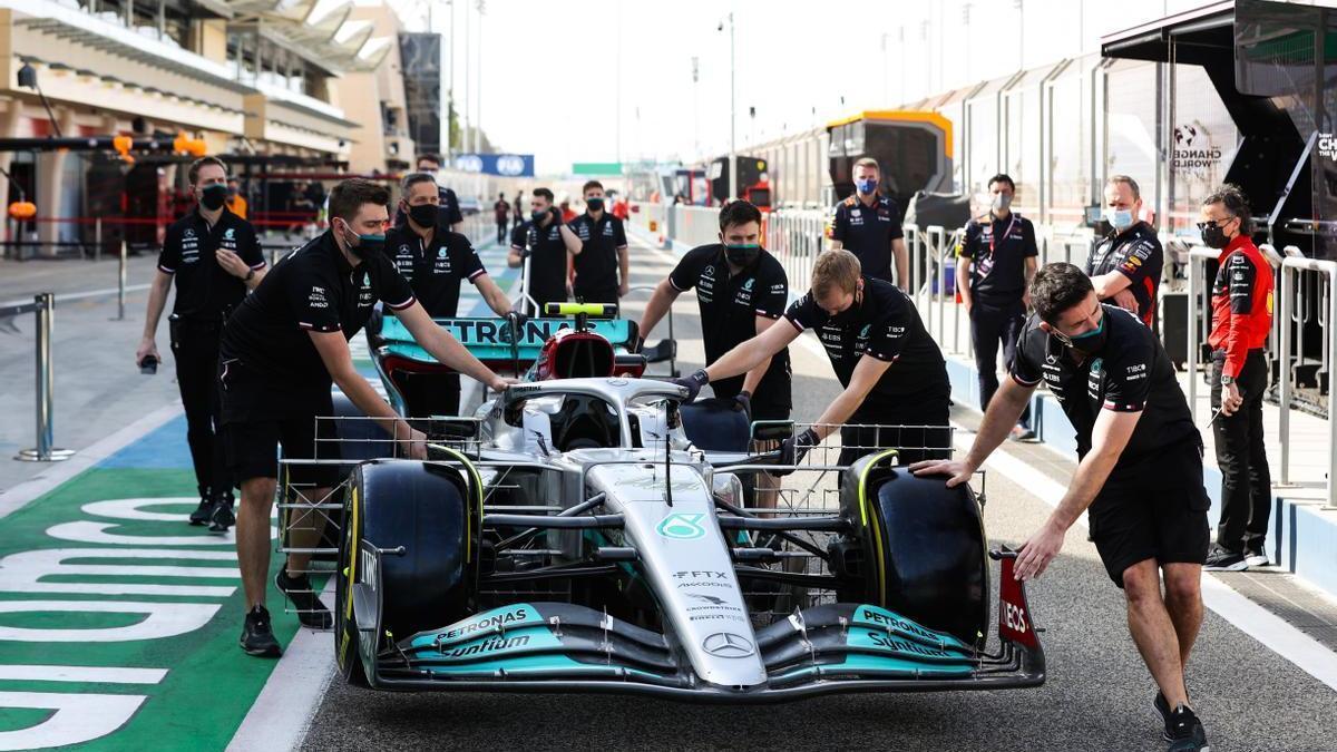 Mercedes durante los entrenamientos de pretemporada de la Fórmula 1 en 2022