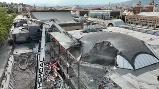 VÍDEO | Así son los espectaculares derribos para la remodelación de la Fira de Montjuïc