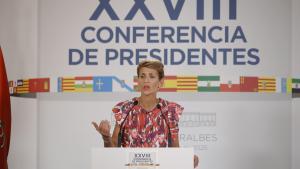 La presidenta del Gobierno de Navarra, María Chivite, ofrece declaraciones a los medios posterior a la XXVIII Conferencia de Presidentes, en Palau de Pedralbes de Barcelona, a 6 de junio de 2025, en Barcelona, Catalunya (España). Durante la conferencia se