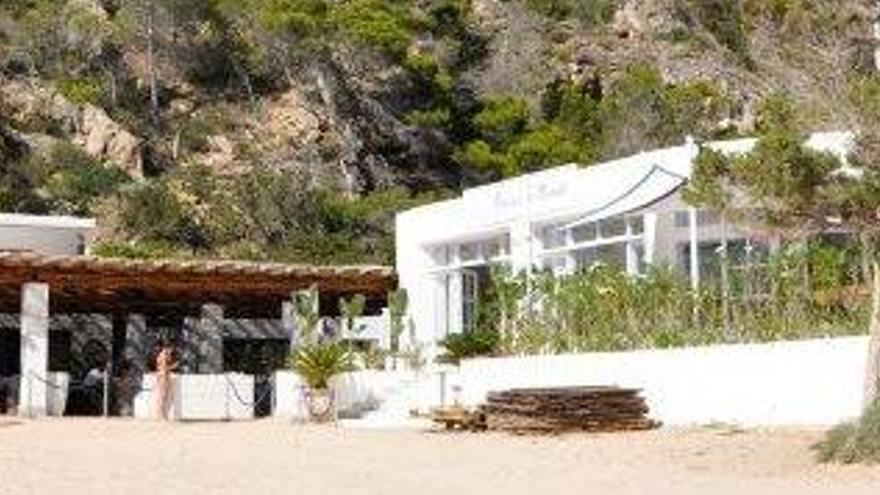 El &#039;beach club&#039; de Cala Molí.