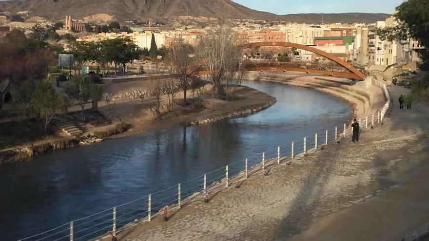 Las obras del paseo están en una fase muy avanzada y el entorno del río luce ya así.