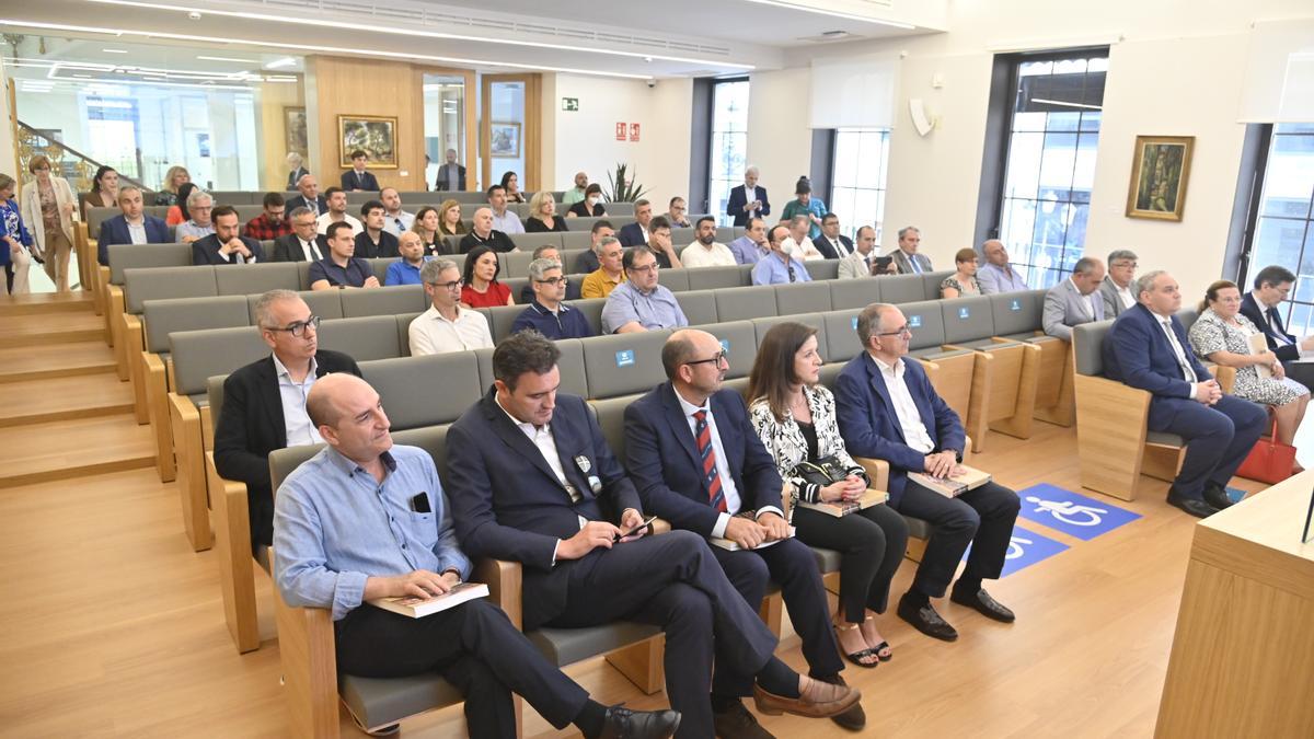 Numeroso público se dio cita en el encuentro organizado por Cajamar en el salón de actos de la entidad en la Puerta del Sol.