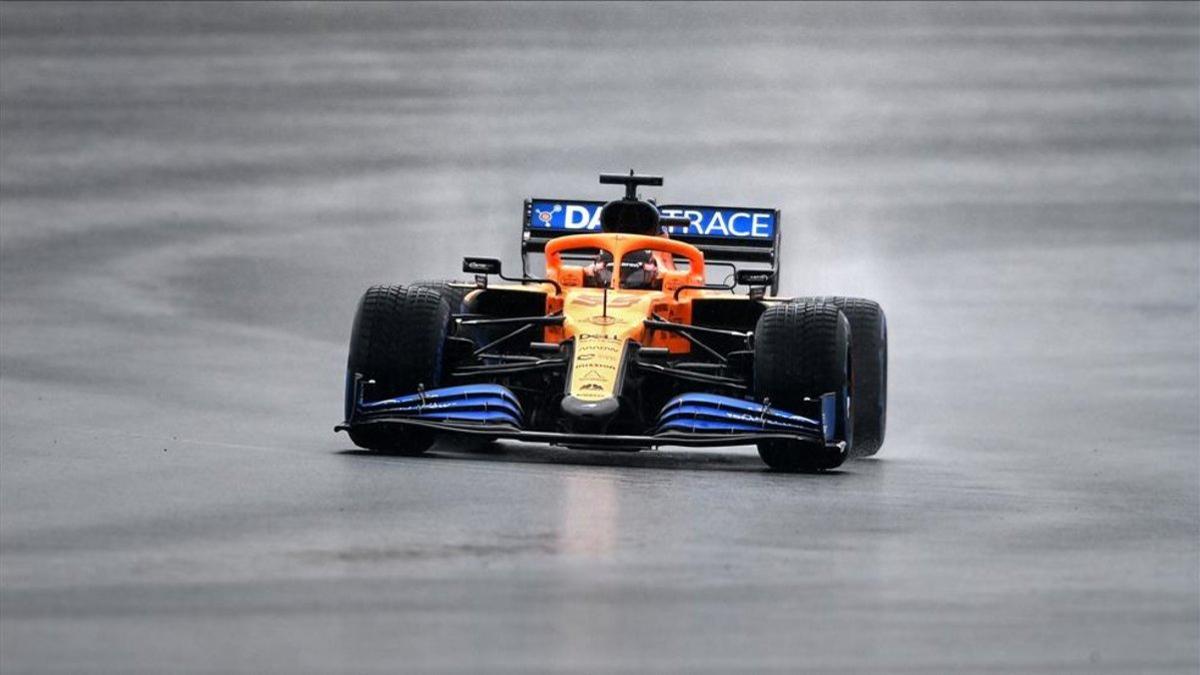 Sainz, bajo la lluvia de Turquía.