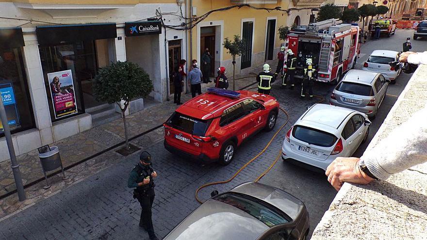 Alarma en Lloseta al declararse un  incendio en la coladuría de una vivienda