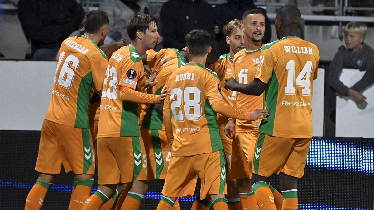 Resumen, goles y highlights del Helsinki 0 - 2 Betis de la jornada 1 de la fase de grupos de la Europa League