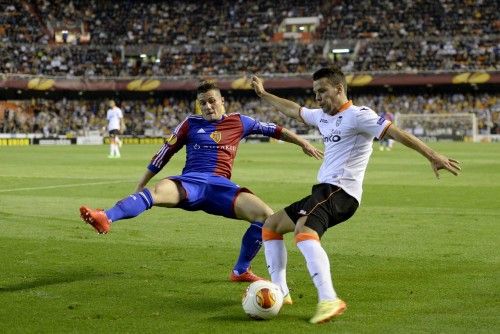 Imágenes del partido entre el Valencia y el Basilea en Mestalla.