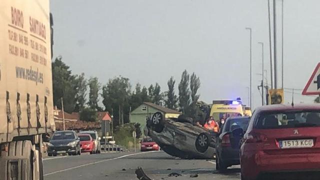 Muere un vecino de Ordes tras chocar contra un muro en una jornada con ...