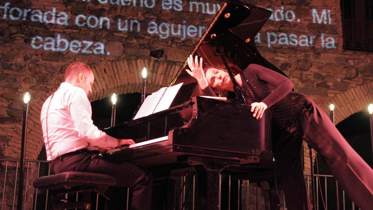Ensemble Dialogos Katarina Livljanić presentó en Jaca el espectáculo ‘La Belle Époque… Médiévale’.