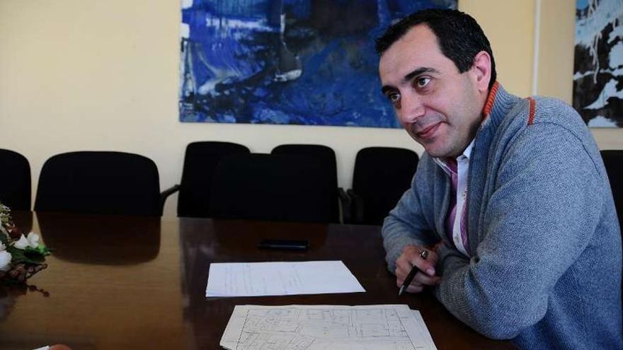 Rafael Soliño, en su despacho en el Concello de Cangas