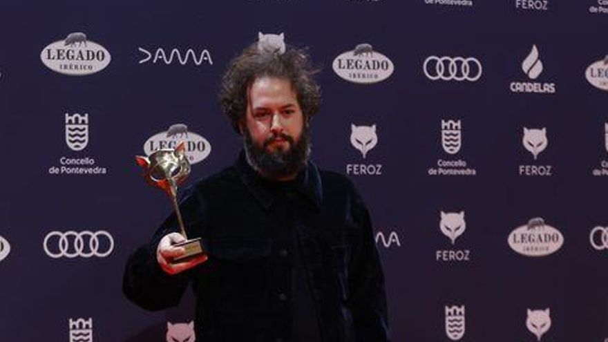 Miguel Ángel Trudu con el Premio Feroz a mejor tráiler