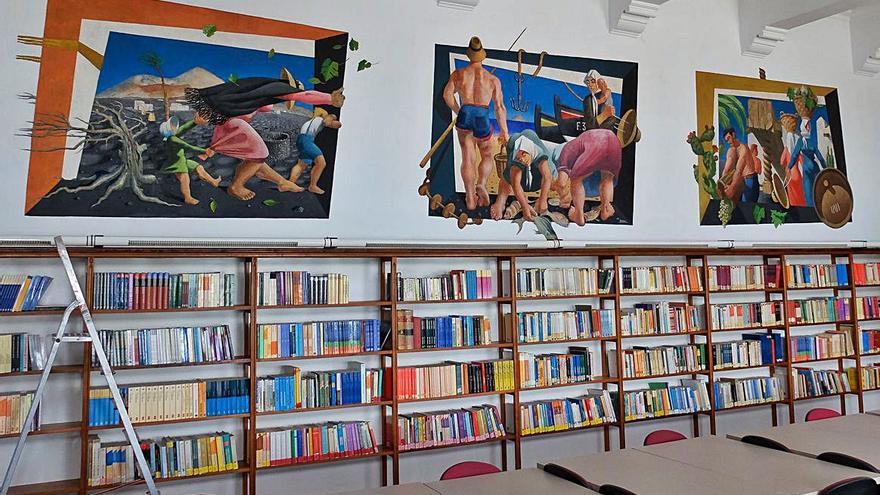 Restauran los murales de Manrique en la UNED