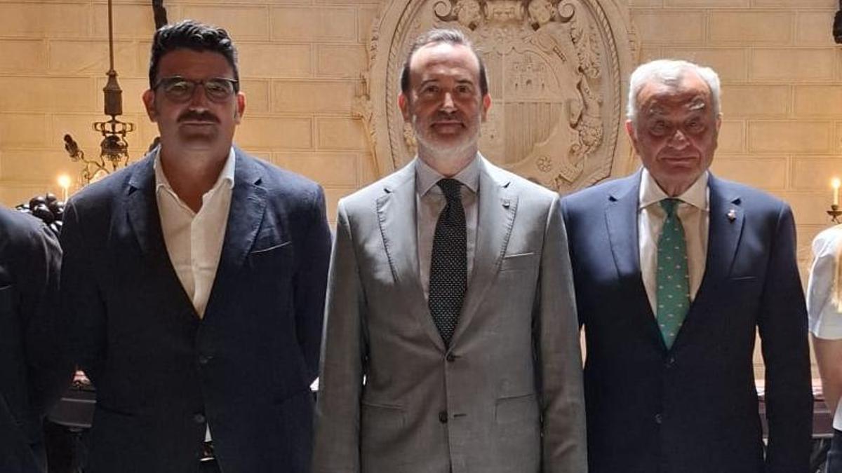 Toni Gili, Gabriel Le Senne y Fulgencio Coll, el lunes en Cort.