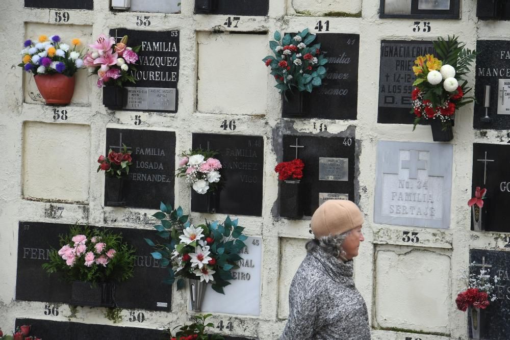 Día de todos los Santos en el cementerio de San Amaro