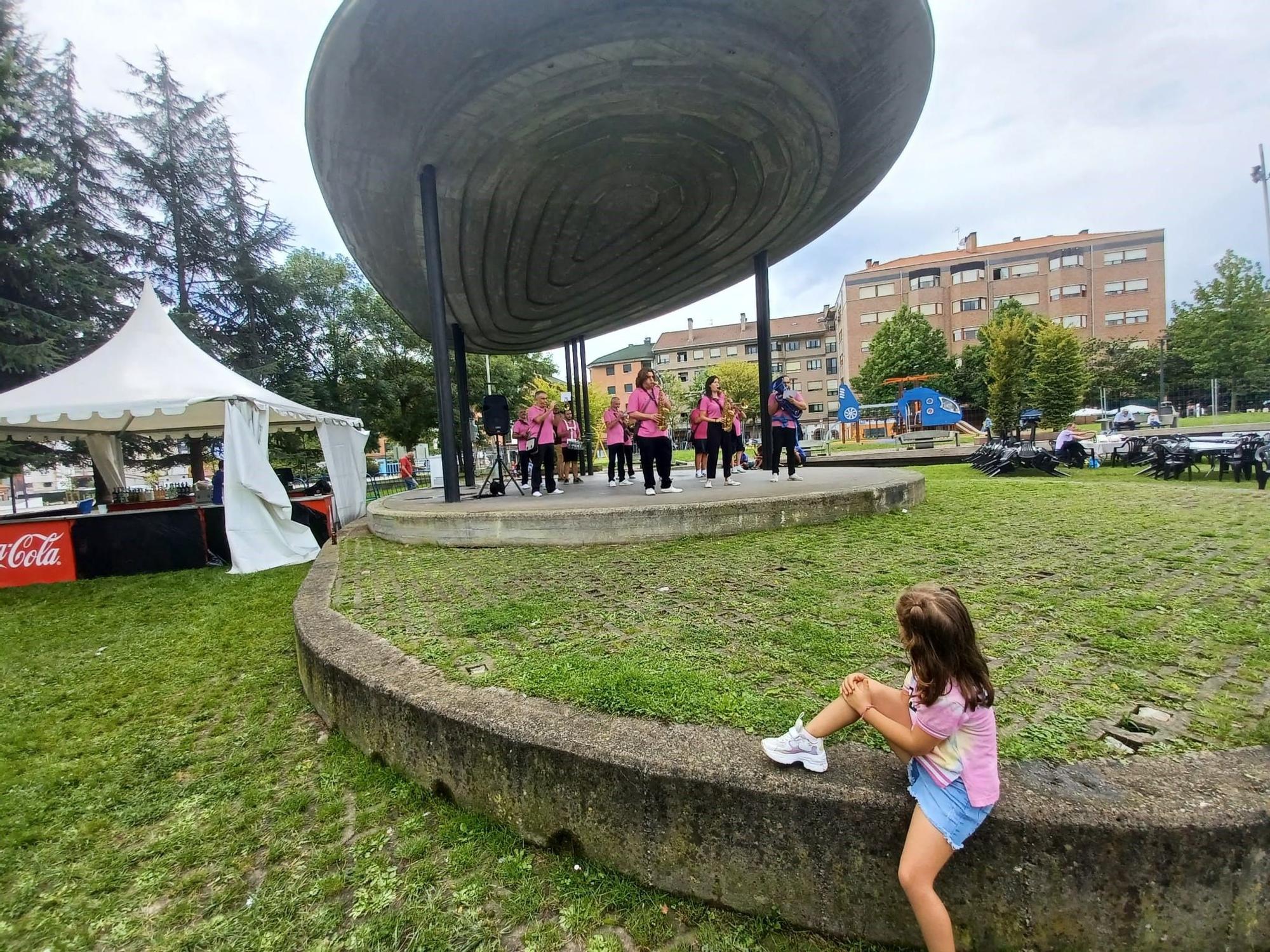 Lugones celebra su comida en la calle: "Que no falte la fiesta, que ya nos hacía falta"