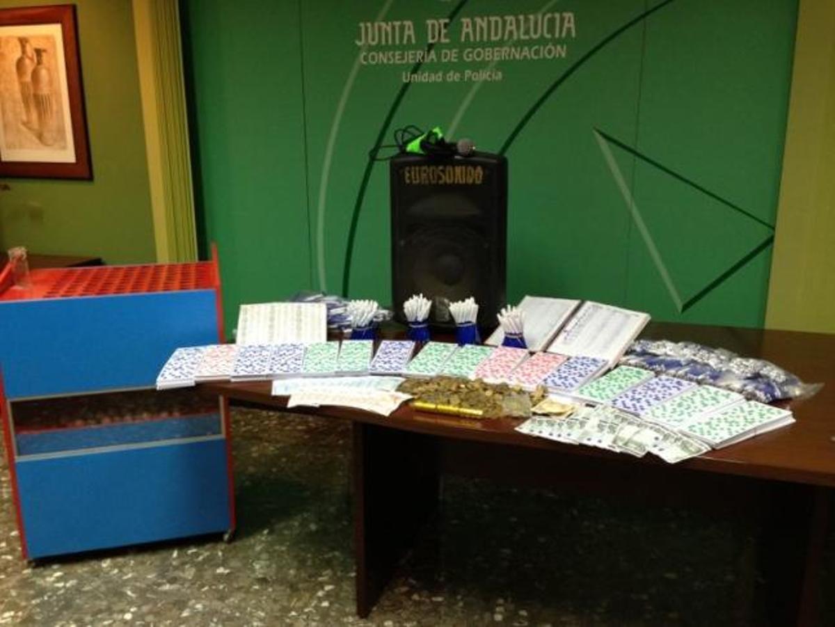 Desmantelan un bingo ilegal en una peña de Málaga