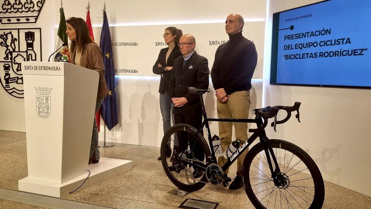 El Bicicletas Rodríguez encara el año con la Vuelta a Extremadura como meta  - El Periódico Extremadura