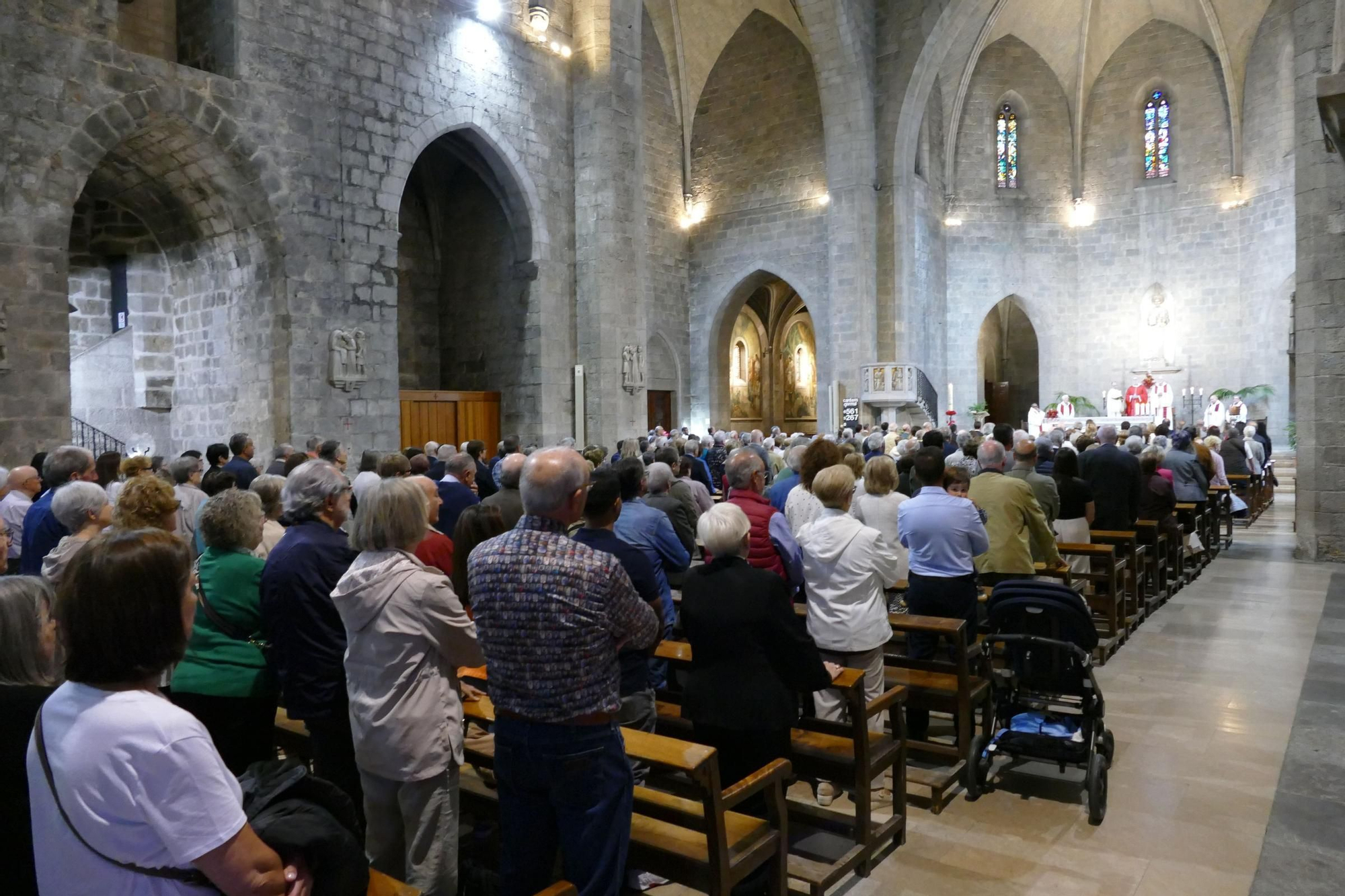 El bisbe de Girona, Octavi Vilà, oficia la cerimònia principal de les Fires i Festes de la Santa Creu de Figueres