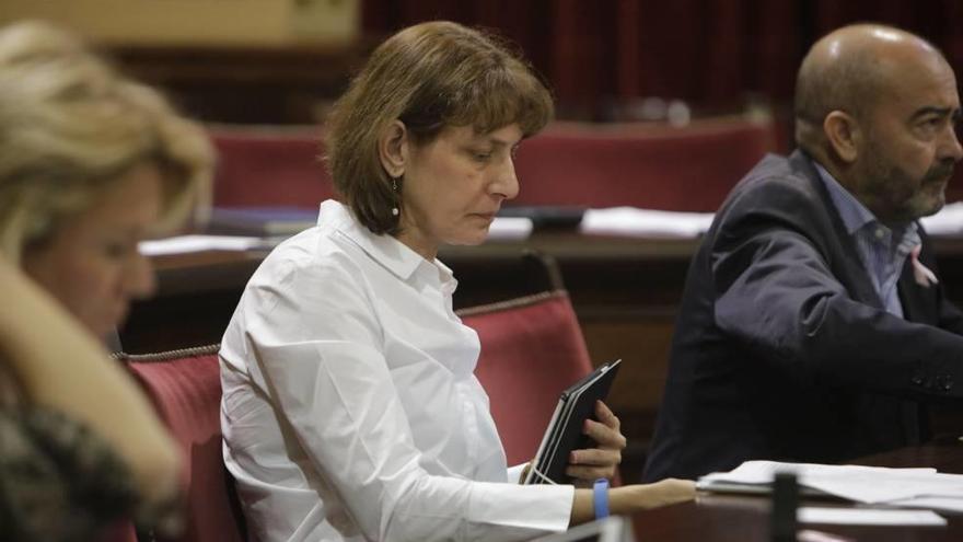 La diputada del PP y abogada de la Comunidad, Antònia Perelló, el martes en el Parlament.