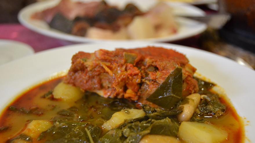 Ni los chips de kale de Gwyneth Paltrow ni otras verduras: el insuperable valor de la berza asturiana, bien picada y reposada (y la ciencia lo avala)