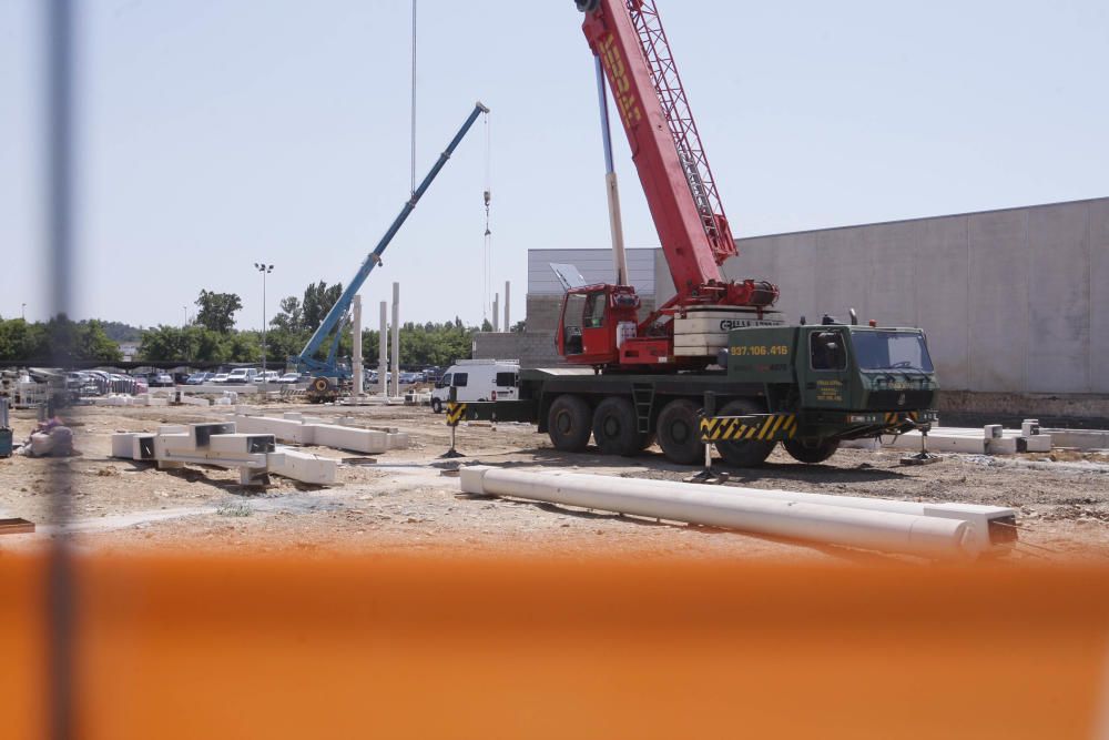 Construcció del Lidl a la Plaça de Salt