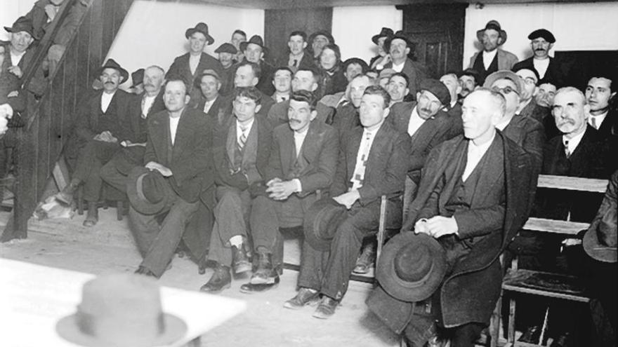 Una de las charlas impartidas por el centro Granja Agrícola a agricultores gallegos.