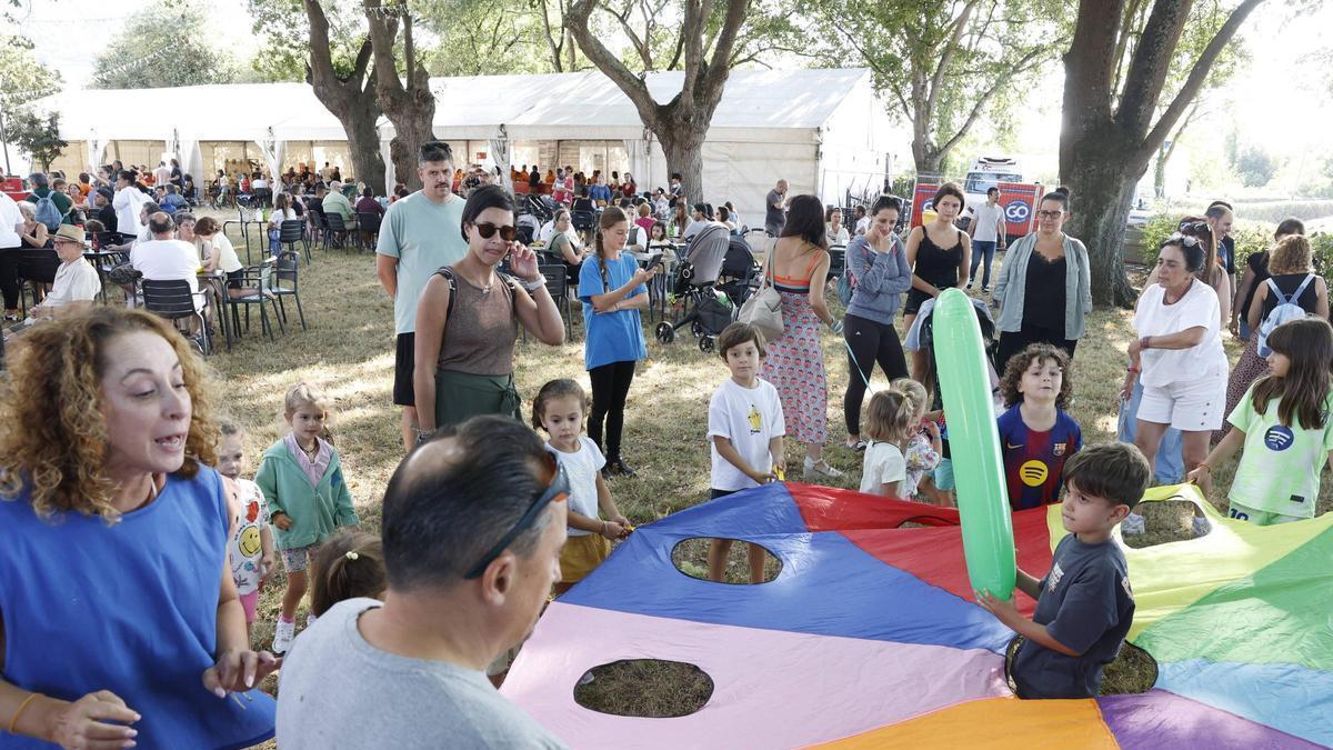 Ambiente en las fiestas de San Bartolomé, en Vega, el pasado año.