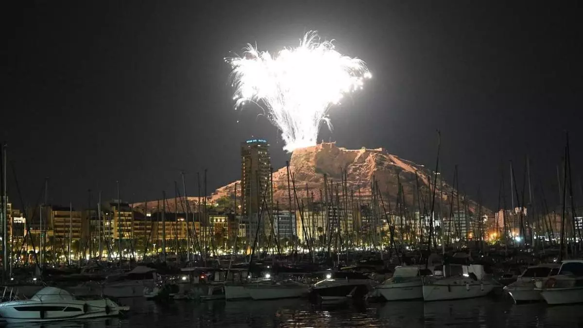 La Palmera de las Hogueras de Alicante, en el punto de mira: así ha sido el disparo en los últimos años