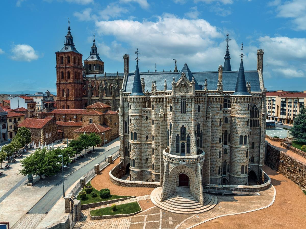 Palacio episcopal de Astorga, León