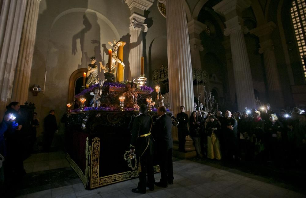 Las cofradías celebran actos en el interior de las parroquias y anulan las estaciones de penitencia