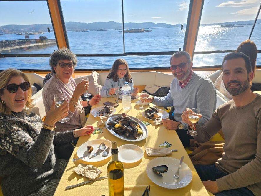 Así se despidió el año en el catamarán restaurante Fly Delfín, de Cruceros do Ulla Turimares.