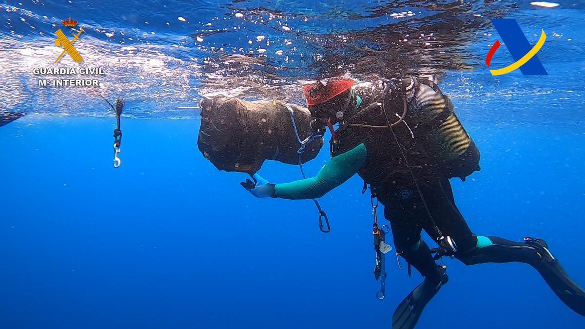 Intervenidos 32 kilos y medio de cocaína en un barco en el puerto de la Luz de Las Palmas