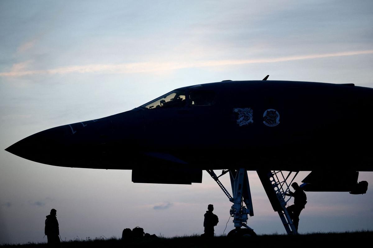 13 de marzo de 2026, base aéra de Fairford, Reino Unido. Un avión de la Fuerza Aérea de Estados Unidos B-1