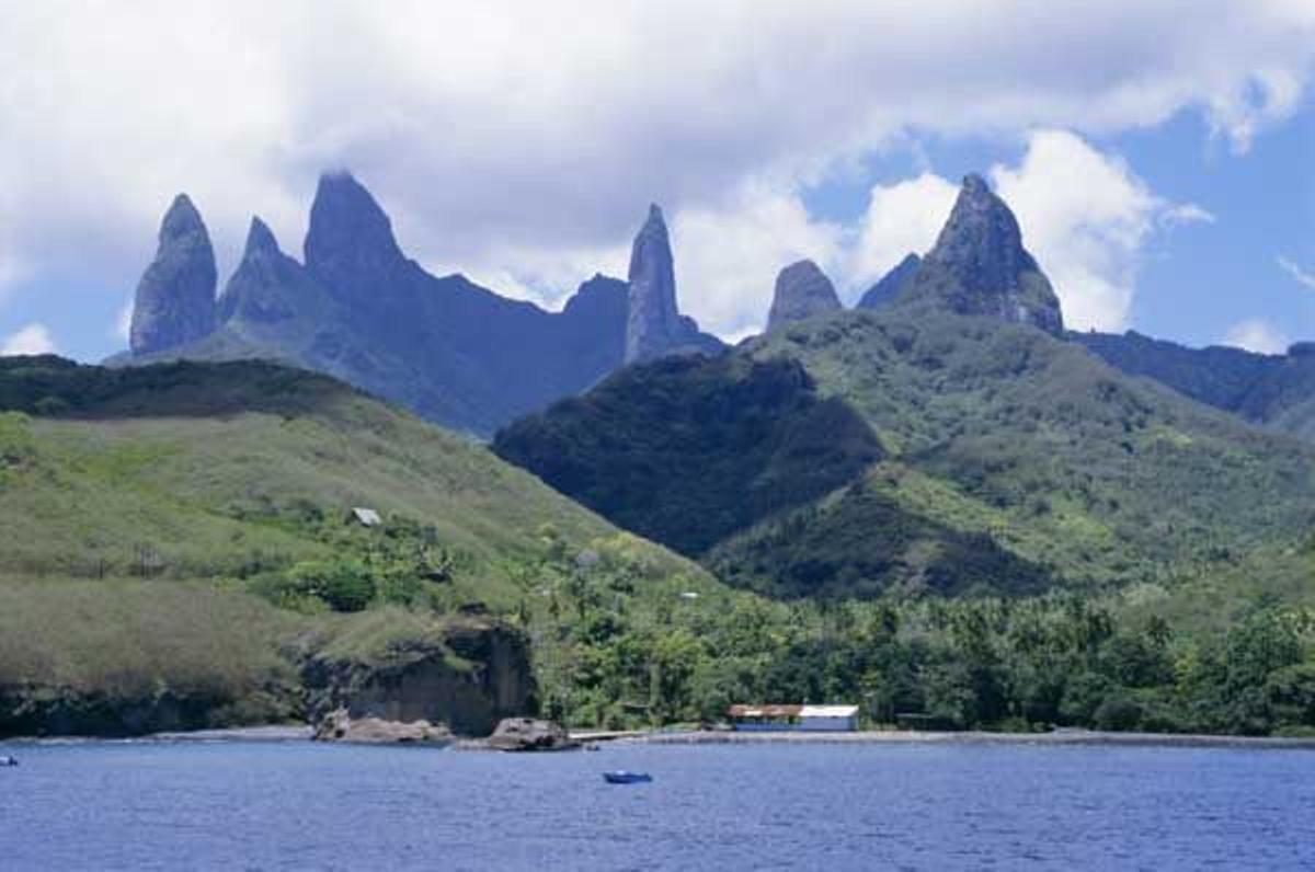 Vista de la isla de Fatu Hiva.