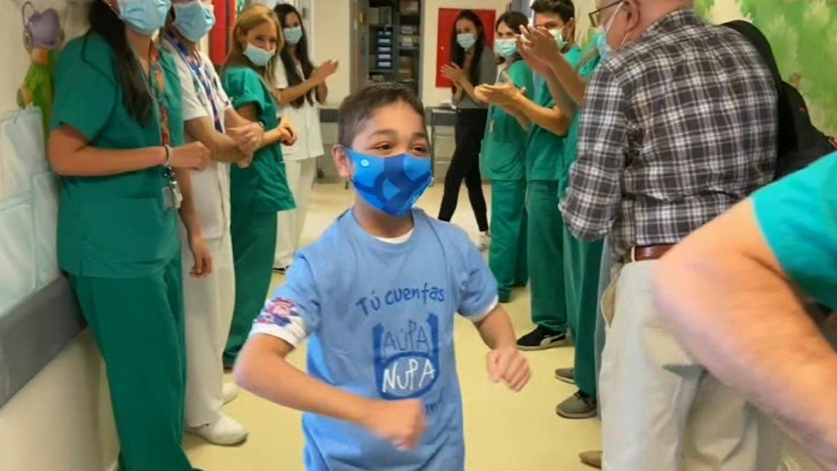 Un trasplante pionero salva la vida de un niño de 15 años